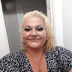 Meet your Posher, Ronika